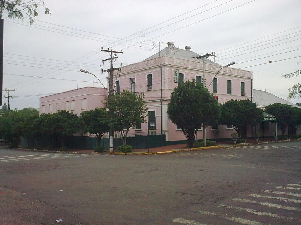 Hotel Brasil Cerro Largo Eksteriør bilde